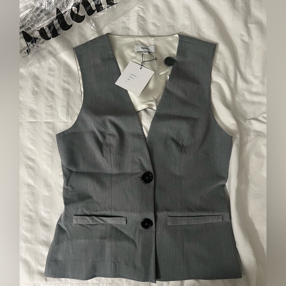 Auteur Grey “Mae” Tailored Vest – Size Small (NWT) - Picture 3 of 10